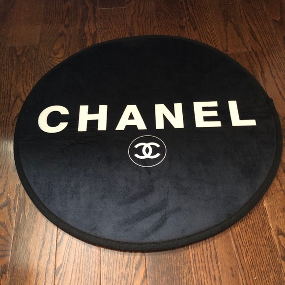 New Black & White Novelty Floor Mats 🤍🖤 - Picture 12 of 14
